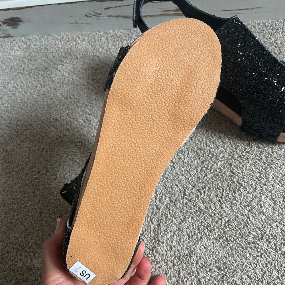 Strapped clogs - Picture 4 of 4